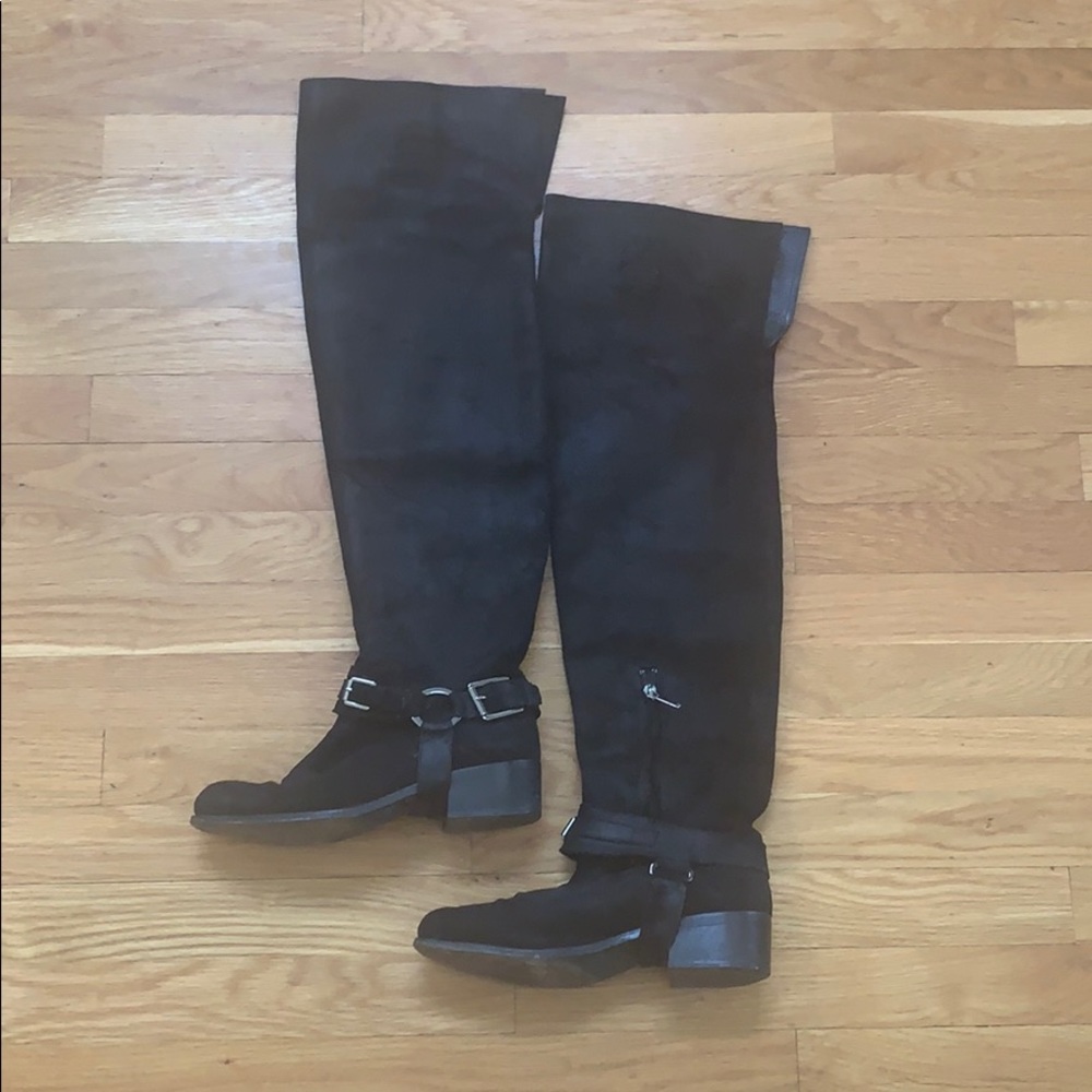 Suede boots